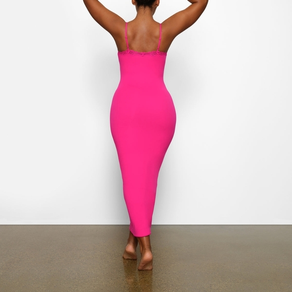 1. NWT SKIMS FITS EVERYBODY CORDED LACE LONG SLIP DRESS IN NEON ROSE SIZE XS - Picture 4 of 9